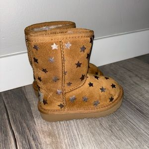 Chestnut Star Uggs